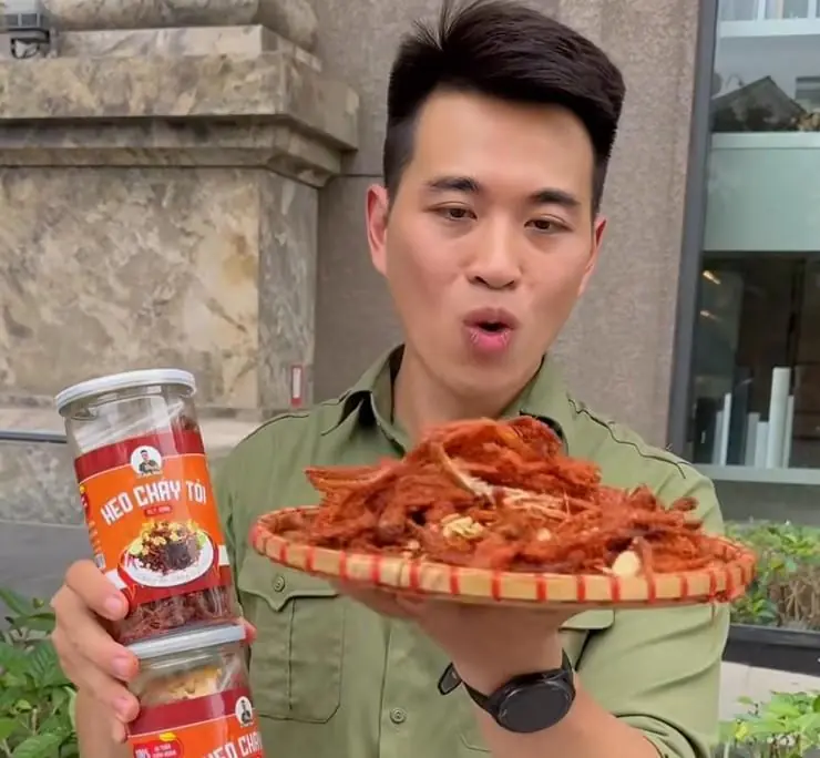 Lê Anh Nuôi đính chính về khô heo cháy tỏi vướng “thị phi”