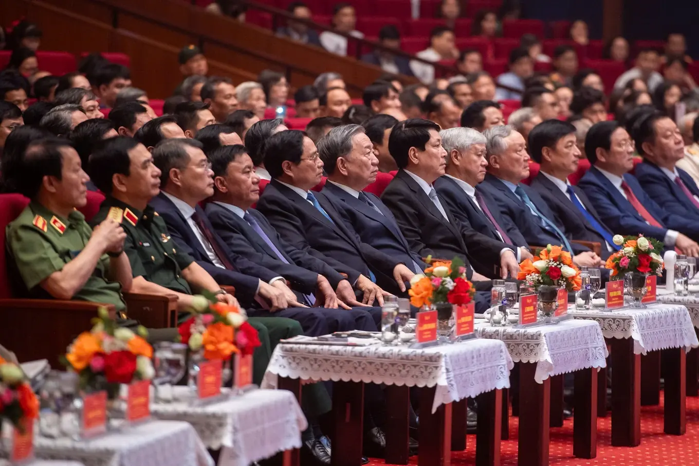Tổng Bí thư gặp mặt, vinh danh người có công và nhân chứng lịch sử tiêu biểu