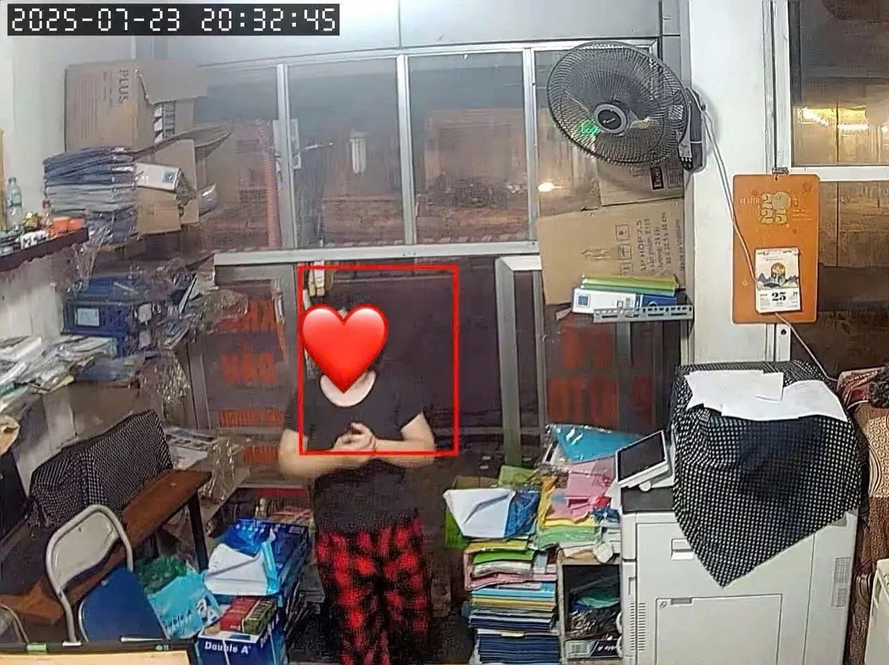 Manh mối mới về bé gái 12 tuổi ở Hà Nội mất tích bí ẩn