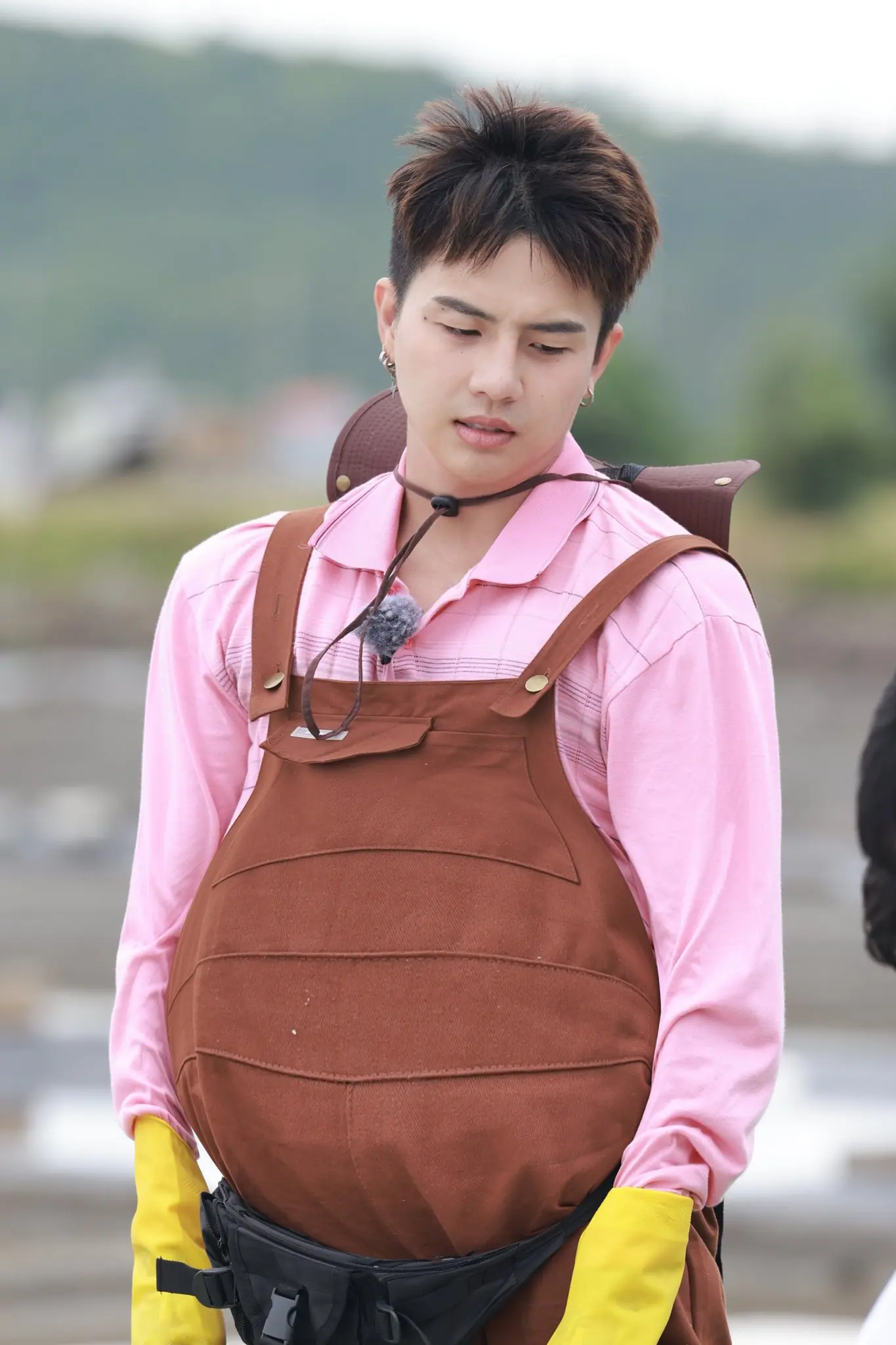 Duy Khánh rời show Gia đình Haha giữa lúc đang hot