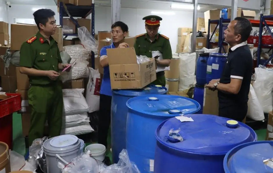 Đường dây sản xuất thực phẩm chức năng giả có chứa chất cấm ảnh hưởng trực tiếp hệ thần kinh