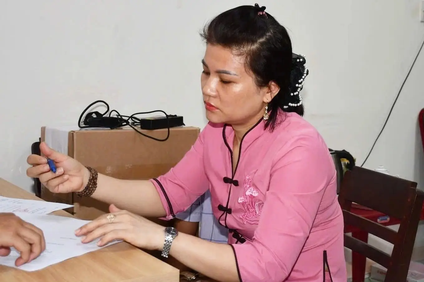Cháu bé bị bạo hành đến tử vong: Bảo mẫu tìm cách chối tội
